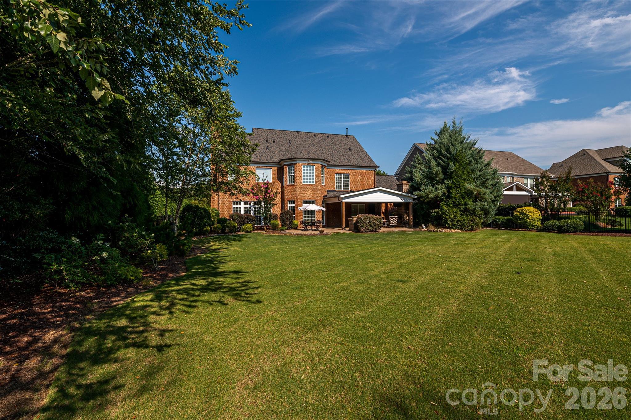 The Chimneys Of Marvin - Residential