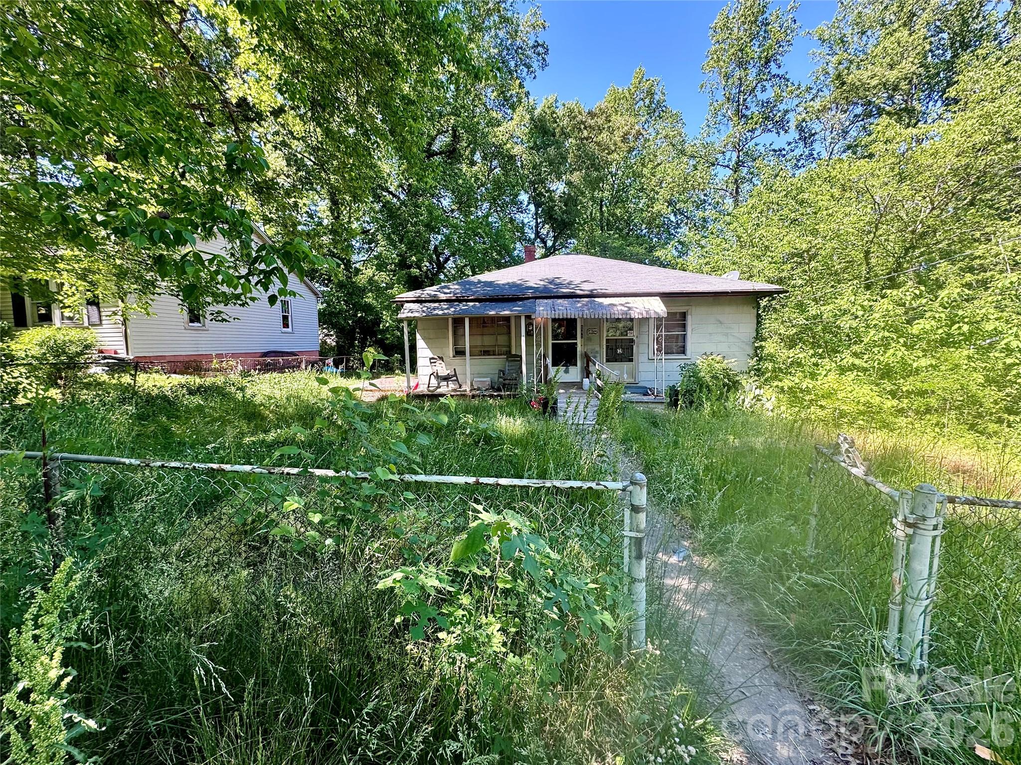 Investor Special | Estate Sale | Pre-Foreclosure Opportunity

So much potential with this 3 bedroom 2 bathroom ranch home located in the heart of Hickory. Built in 1940, this  home offers approximately 1,536 square feet of living space plus an unfinished basement ready for your vision. Whether you’re an investor, flipper or buyer looking to build equity through renovations, this property offers all of these unique opportunities.   Bring your contractor, your creativity and your plans to transform this property into something special. Conveniently located near downtown Hickory, shopping, dining, schools and major highways.

***Estate Sale and Pre-Foreclosure*** 
The seller is highly motivated and seeking a quick closing.
Sold As-Is. Cash or renovation financing preferred.
**Back on Market - No Fault of Seller as Buyer funding fell through**
