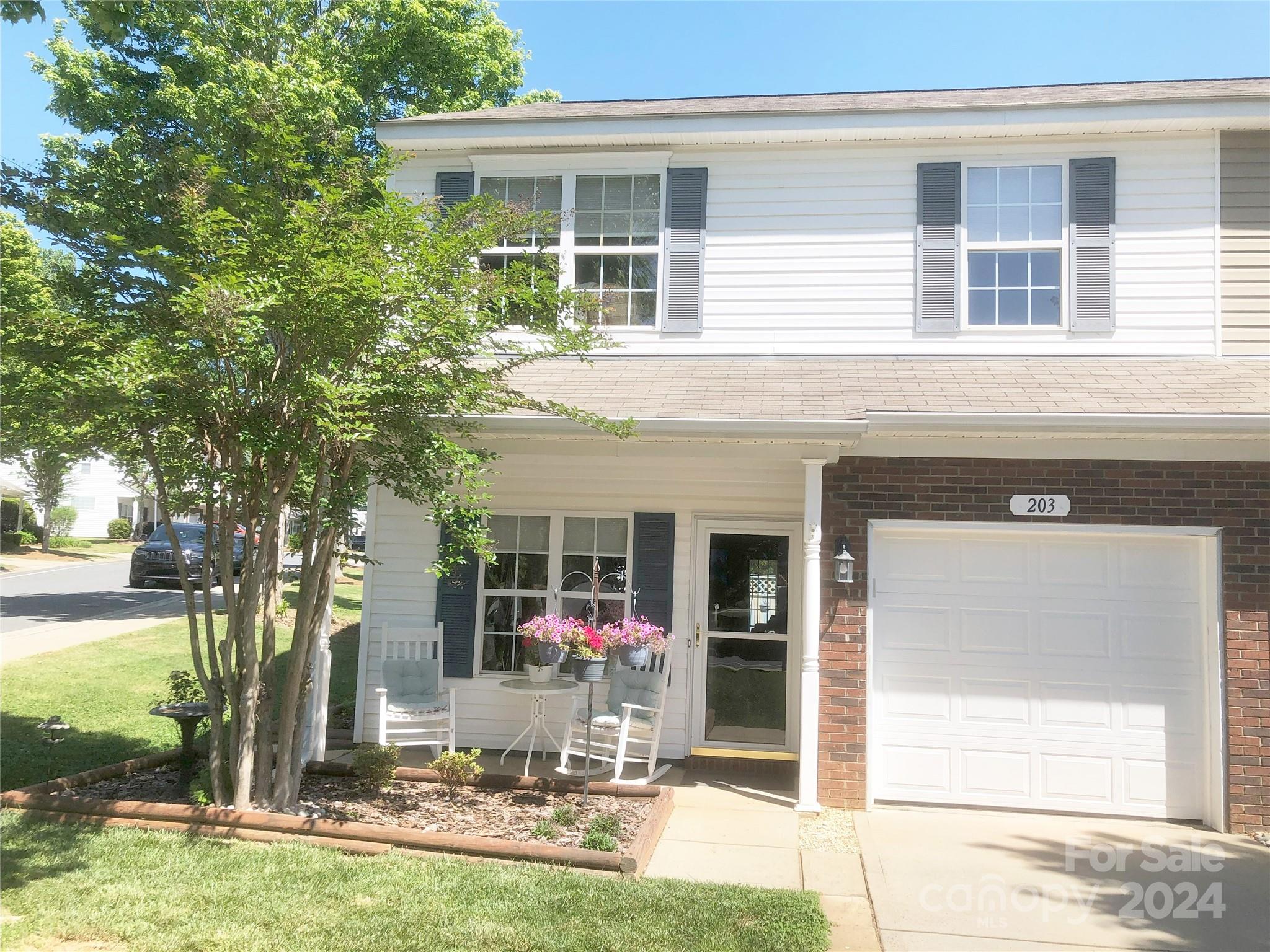 Cascades at River Crossing - Residential