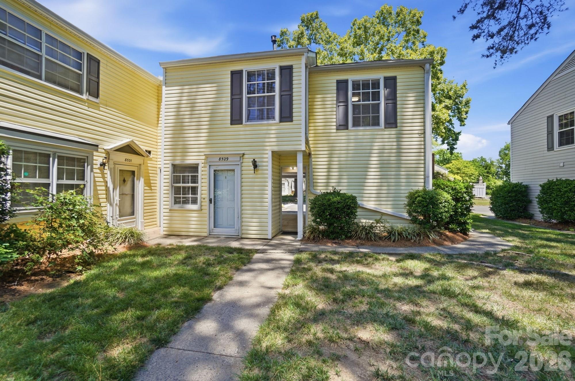 Beautifully maintained end-unit townhome located in the highly desirable Falcon Bridge community in Charlotte. This move-in ready 2-bedroom, 2-bath home. The private balcony overlooks a charming courtyard setting with added privacy.
Enjoy an open and functional layout, spacious bedrooms, outdoor storage, and a 1-car garage with an additional dedicated parking space. Residents of Falcon Bridge enjoy access to the community outdoor pool, while the HOA covers exterior maintenance, water, trash service, streetlights, and common area upkeep.
Ideally situated near McMullen Creek Greenway, shopping, restaurants, Atrium Health, Carolina Place Mall, Hwy 51, and I-485, with Uptown Charlotte just 10–15 minutes away.
Tenant is currently on a month-to-month lease and will vacate prior to closing. Please note: rental restrictions apply units must be owner-occupied for 12 months prior to leasing.
A must-see opportunity in a fantastic location.