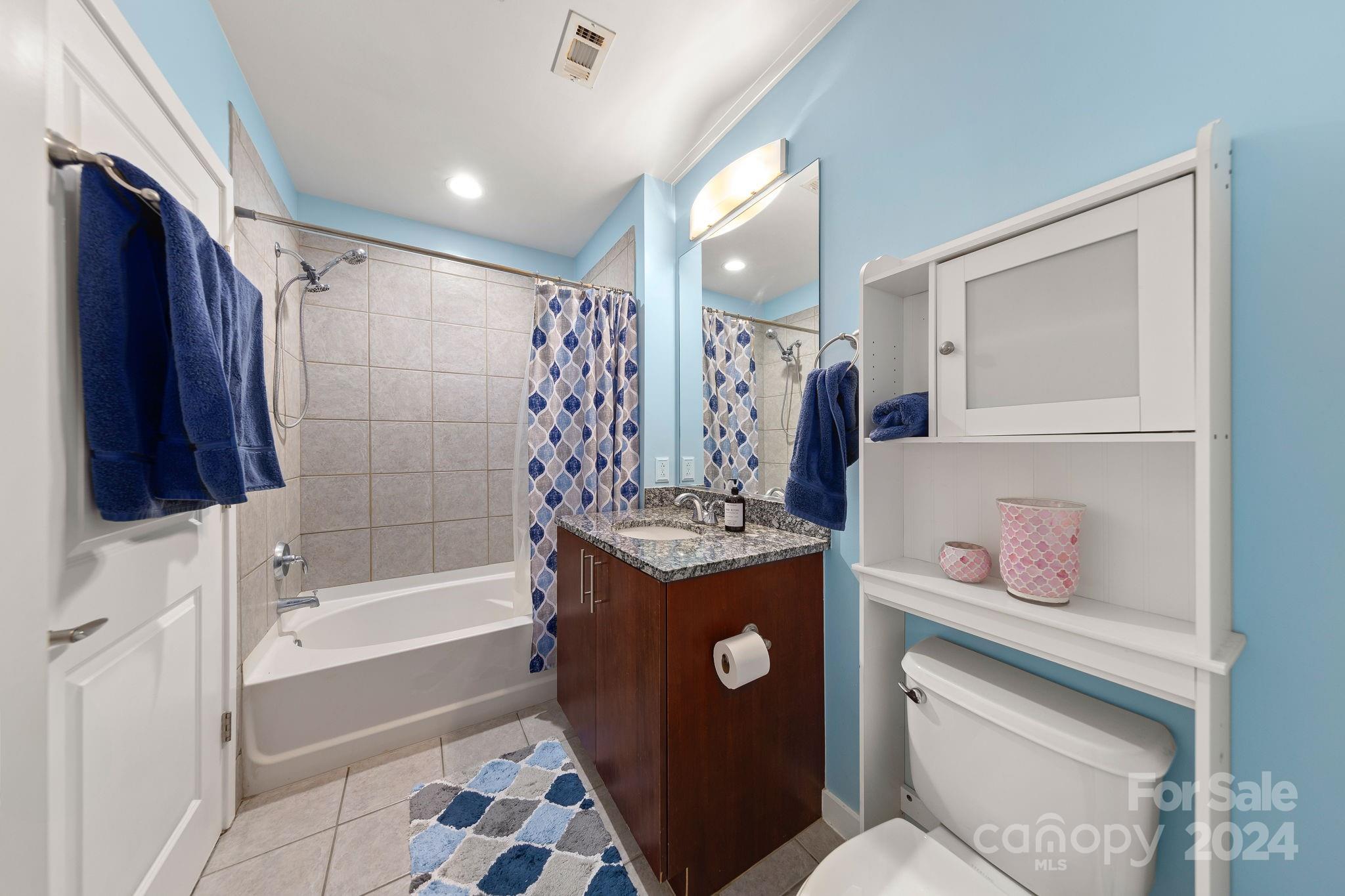 Avenue Condominiums - Residential