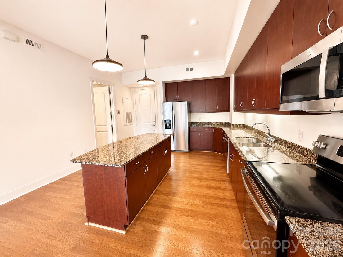 Piedmont Row - Residential