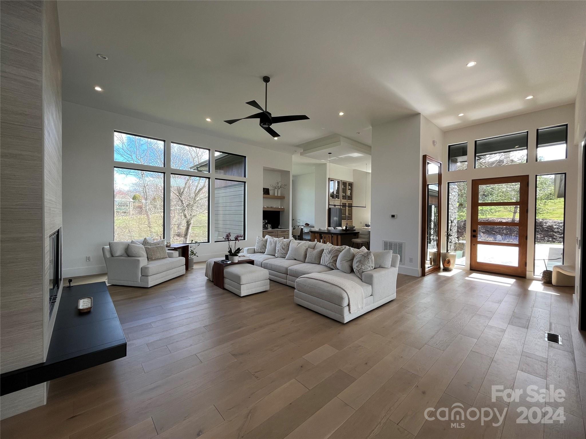 Waterford Lakes - Residential