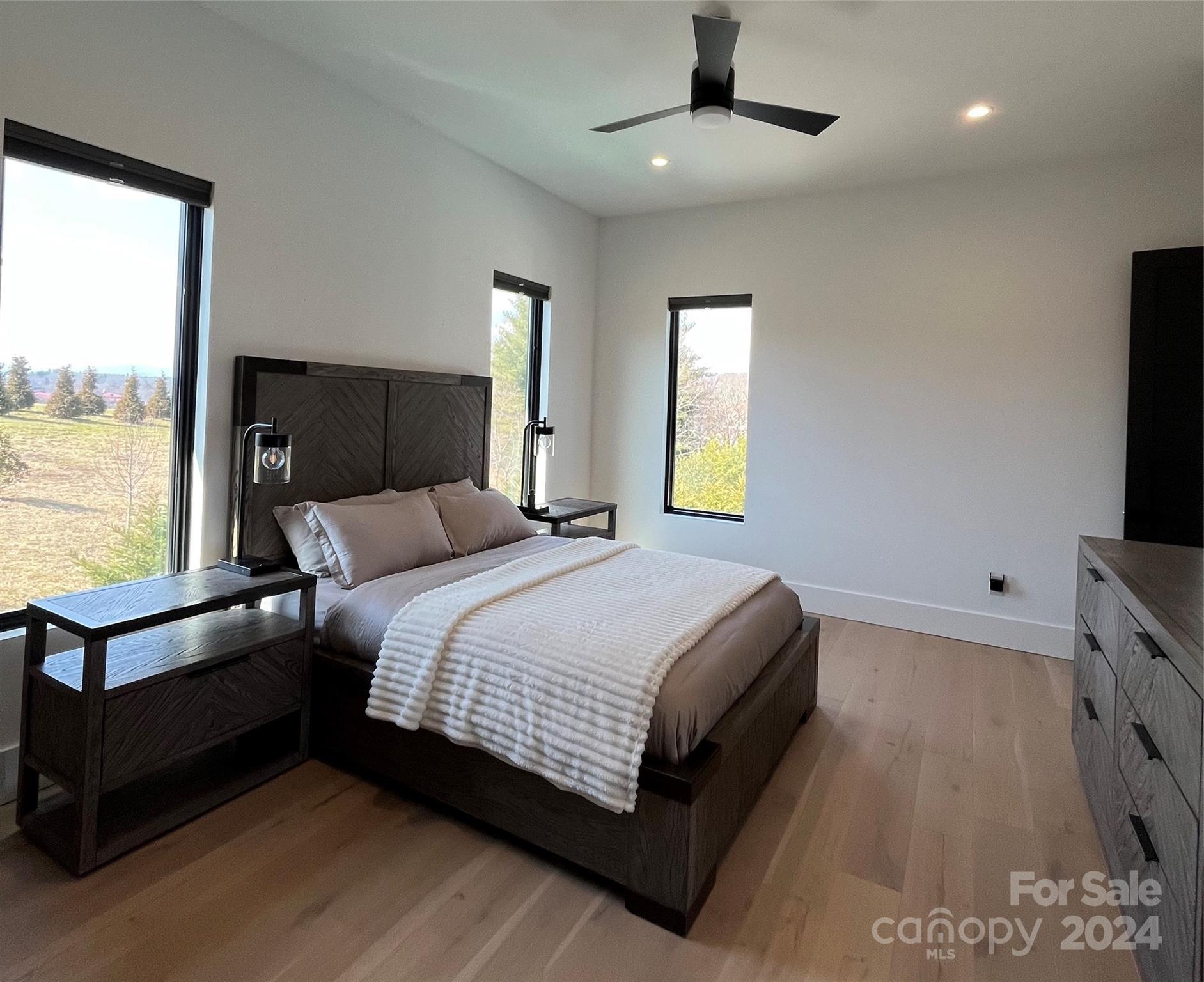 Waterford Lakes - Residential