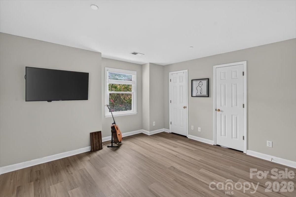 Emerald Point - Residential
