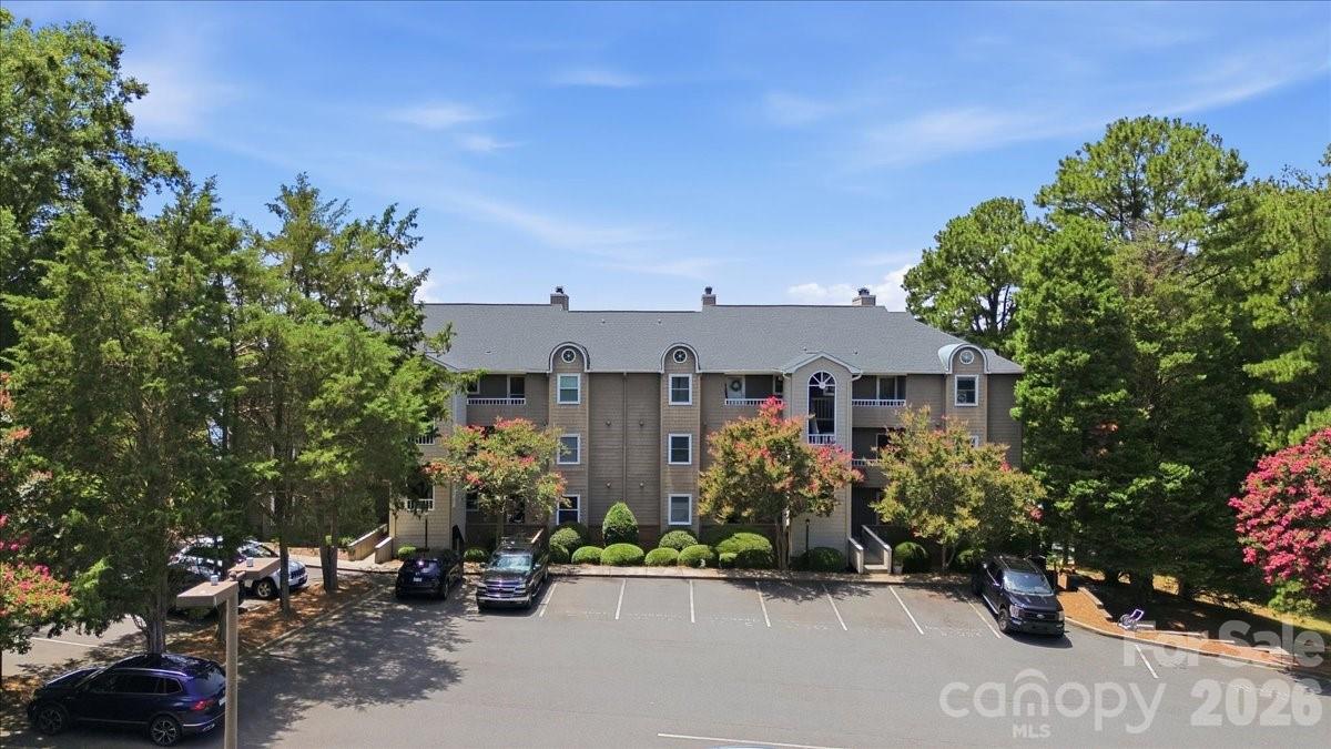 Emerald Point - Residential