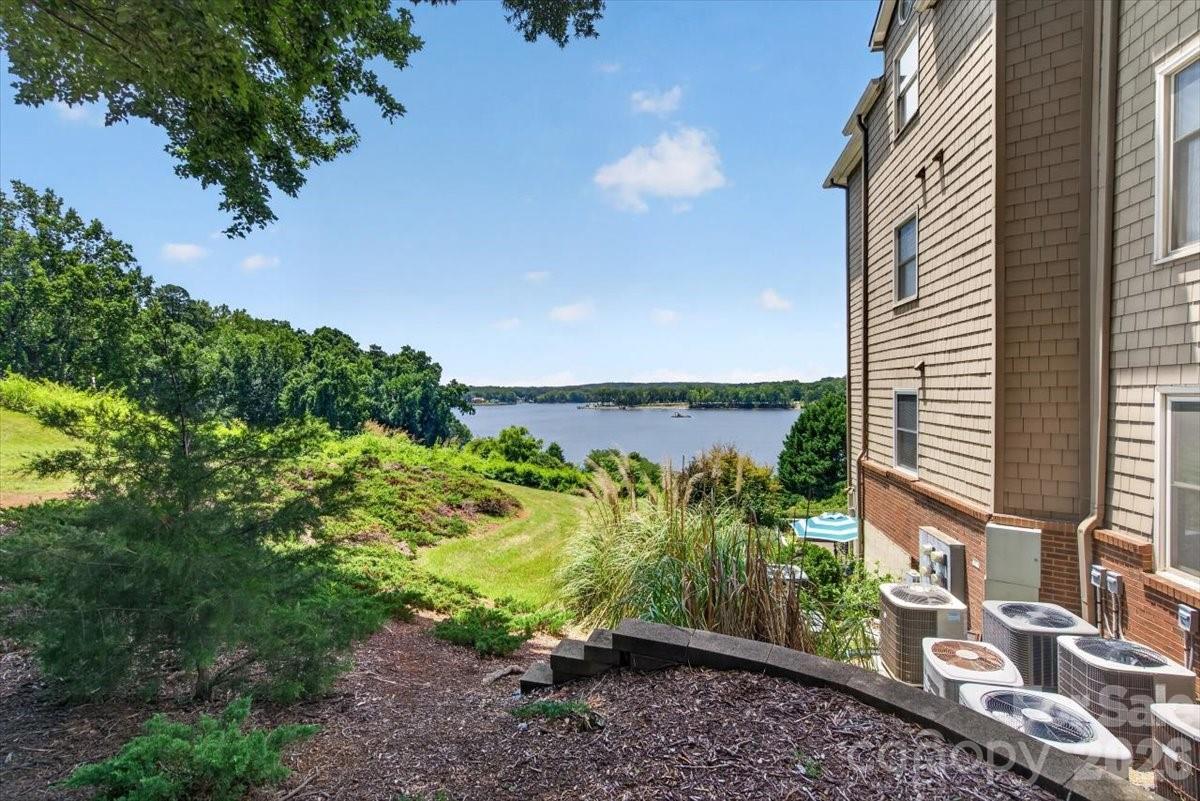 Emerald Point - Residential