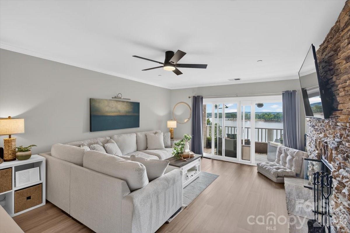 Emerald Point - Residential