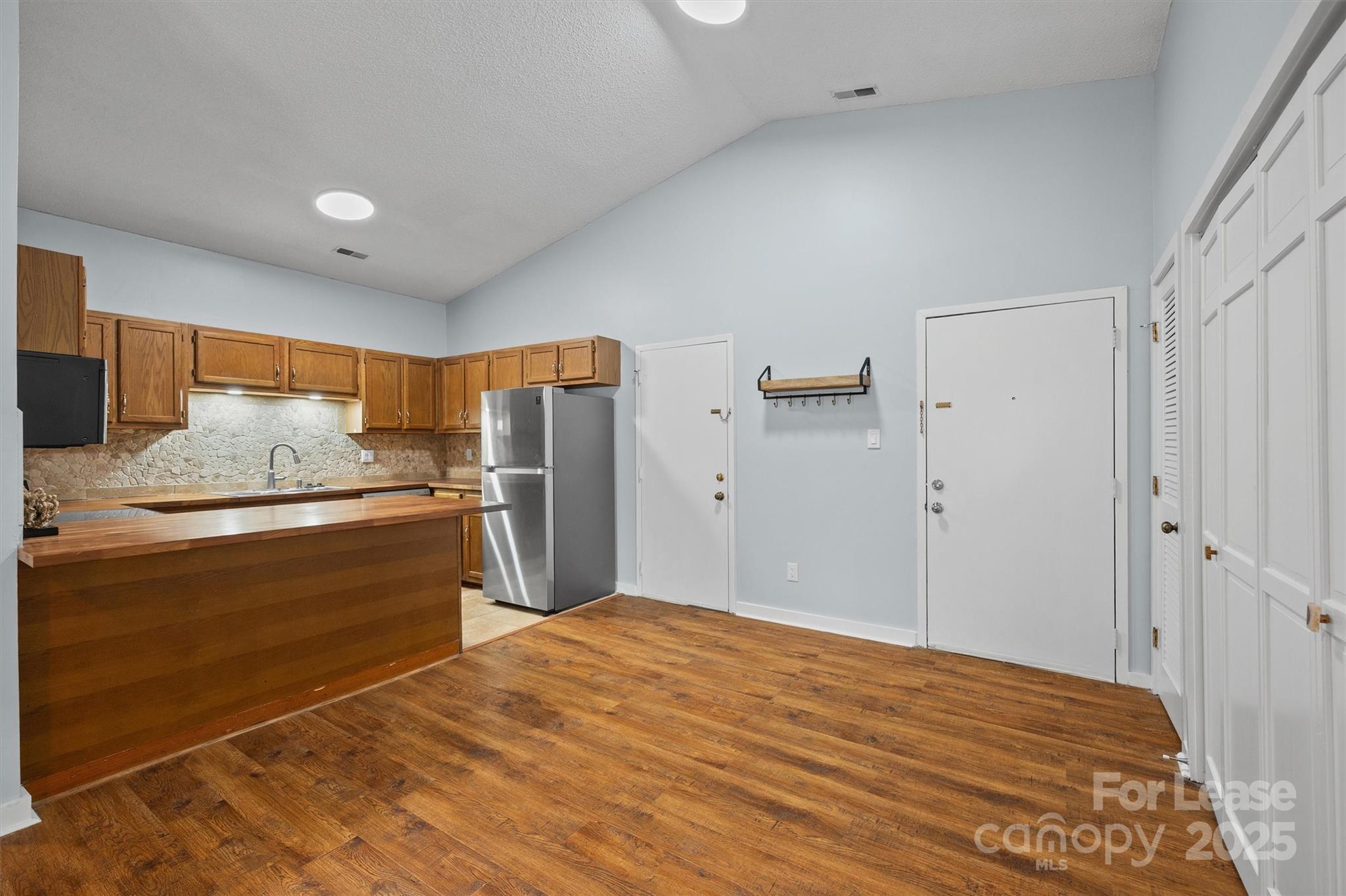 Lake Wylie Woods - Residential Lease