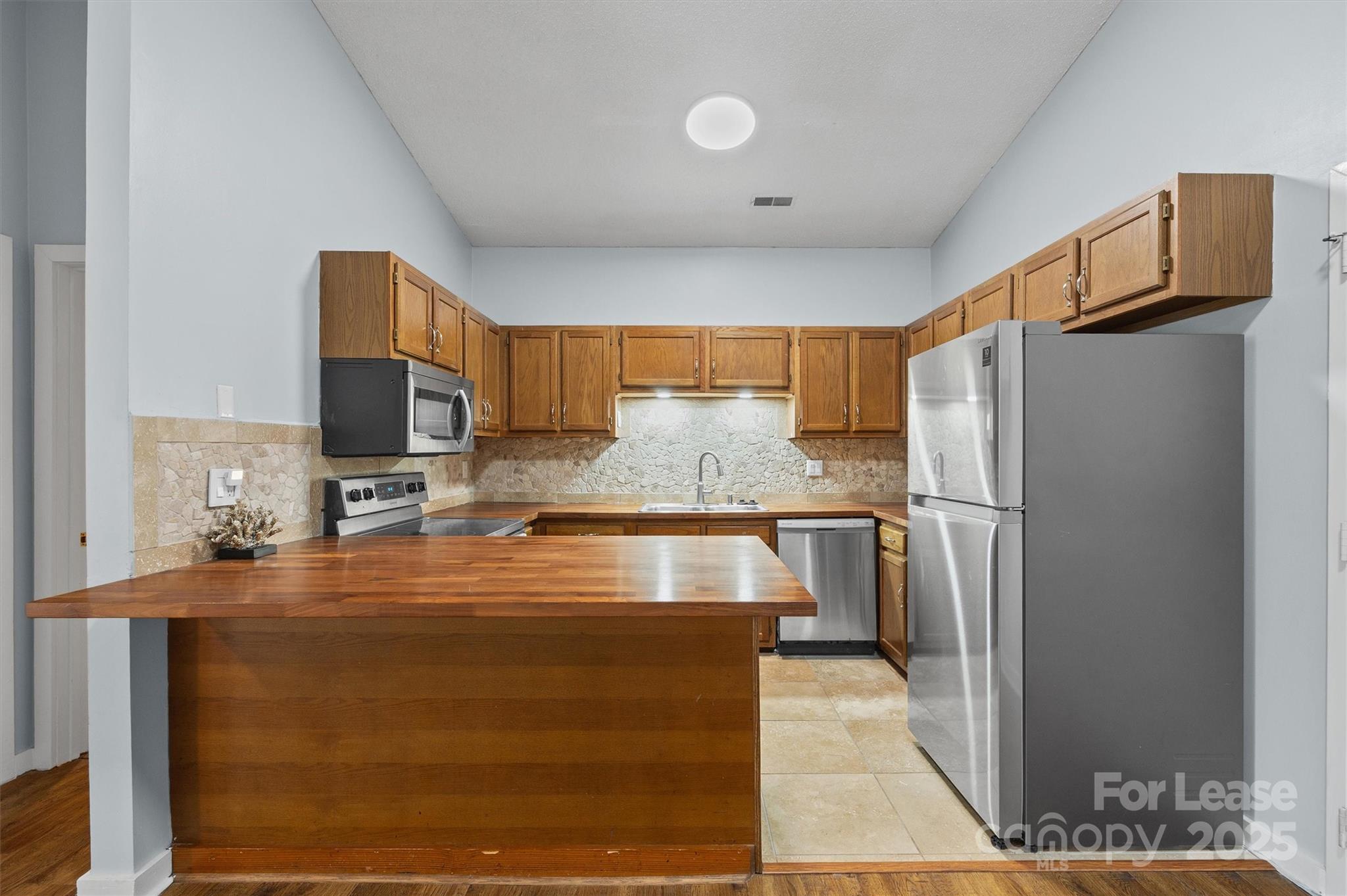 Lake Wylie Woods - Residential Lease