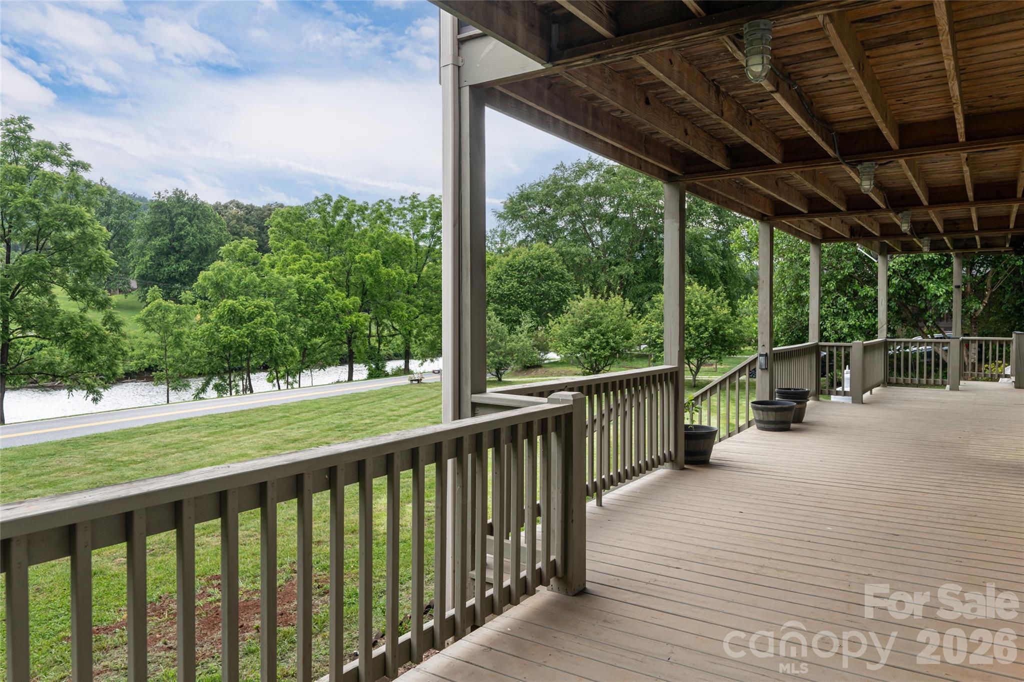Noahs Landing - Residential