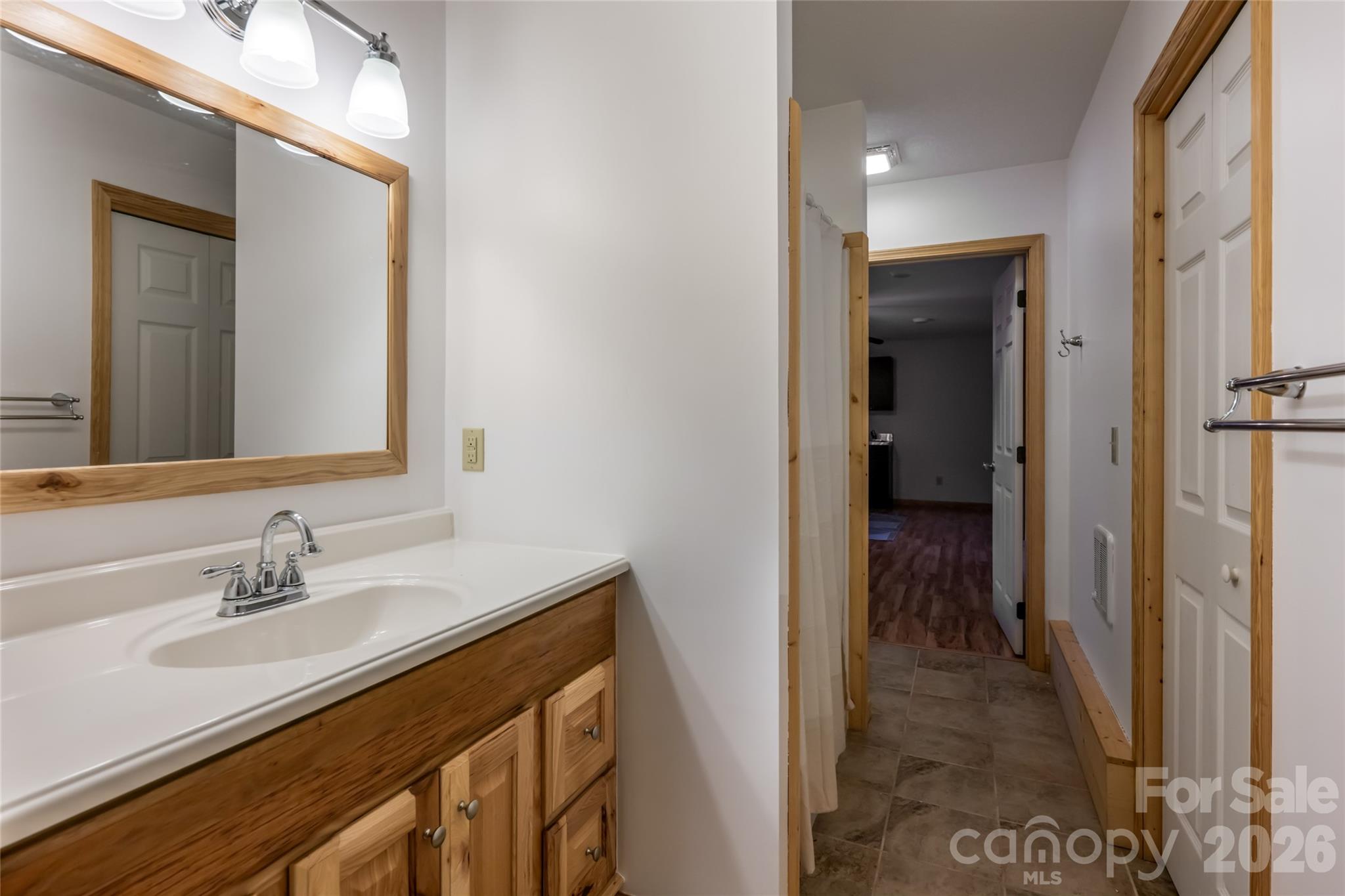 Noahs Landing - Residential