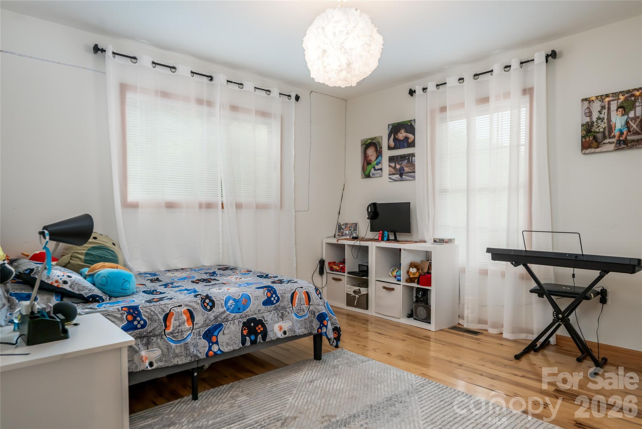 Noahs Landing - Residential