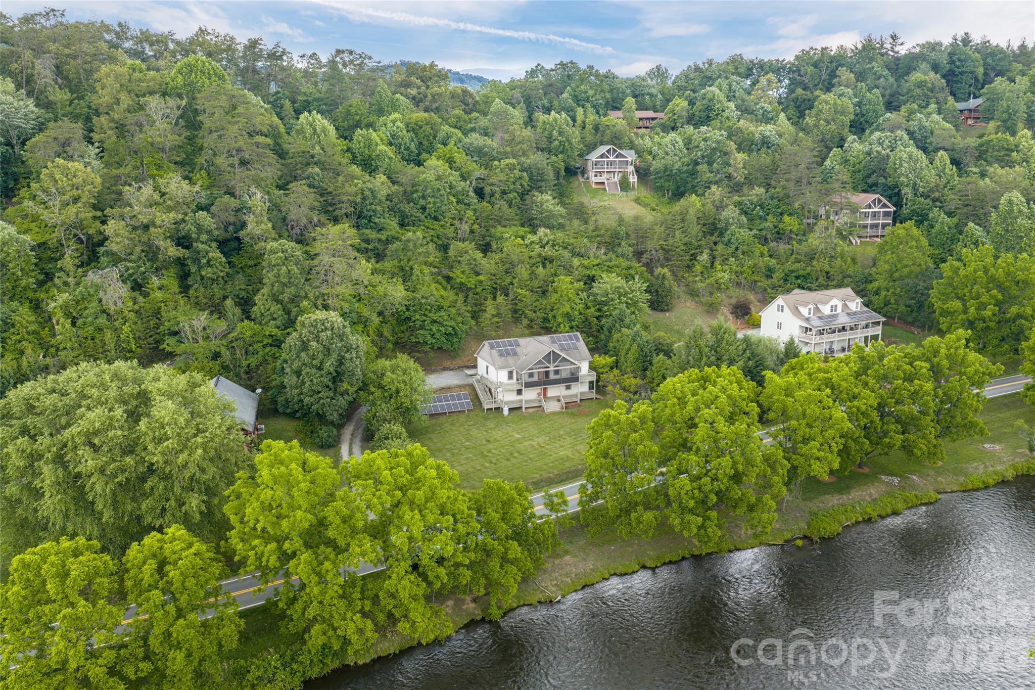 Noahs Landing - Residential