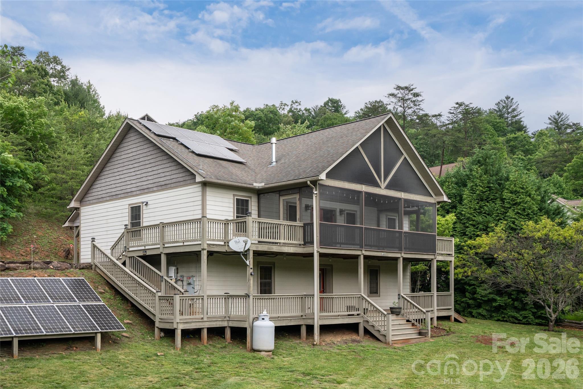 Noahs Landing - Residential