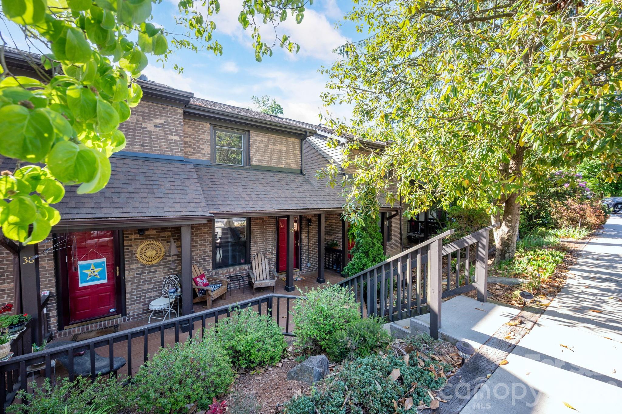 Oak Terrace - Residential
