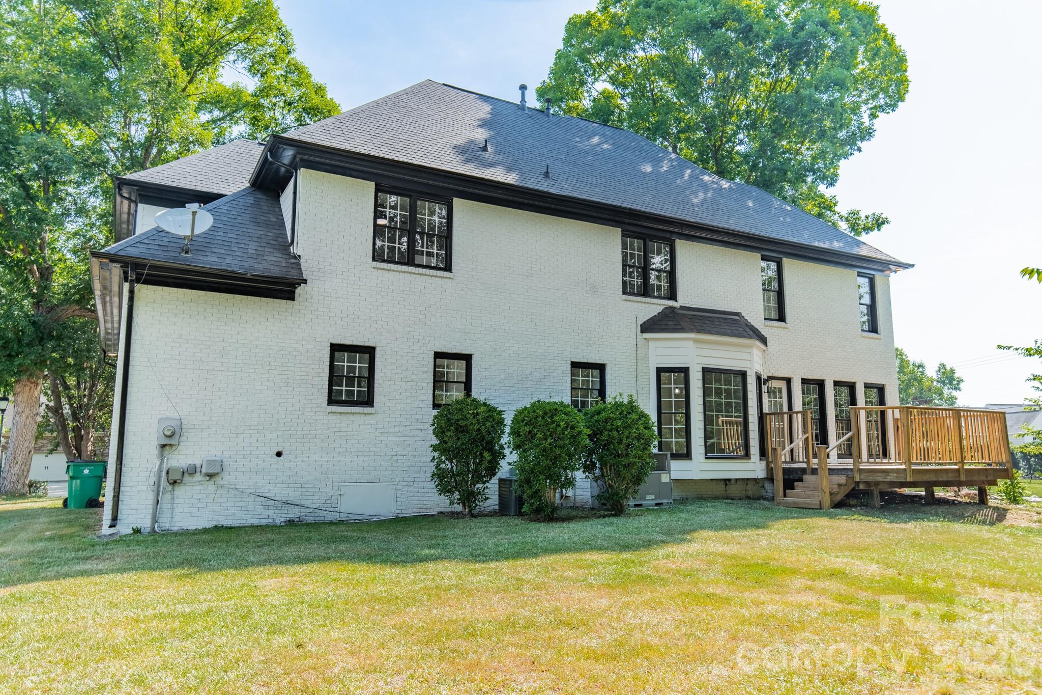 Pond Side - Residential