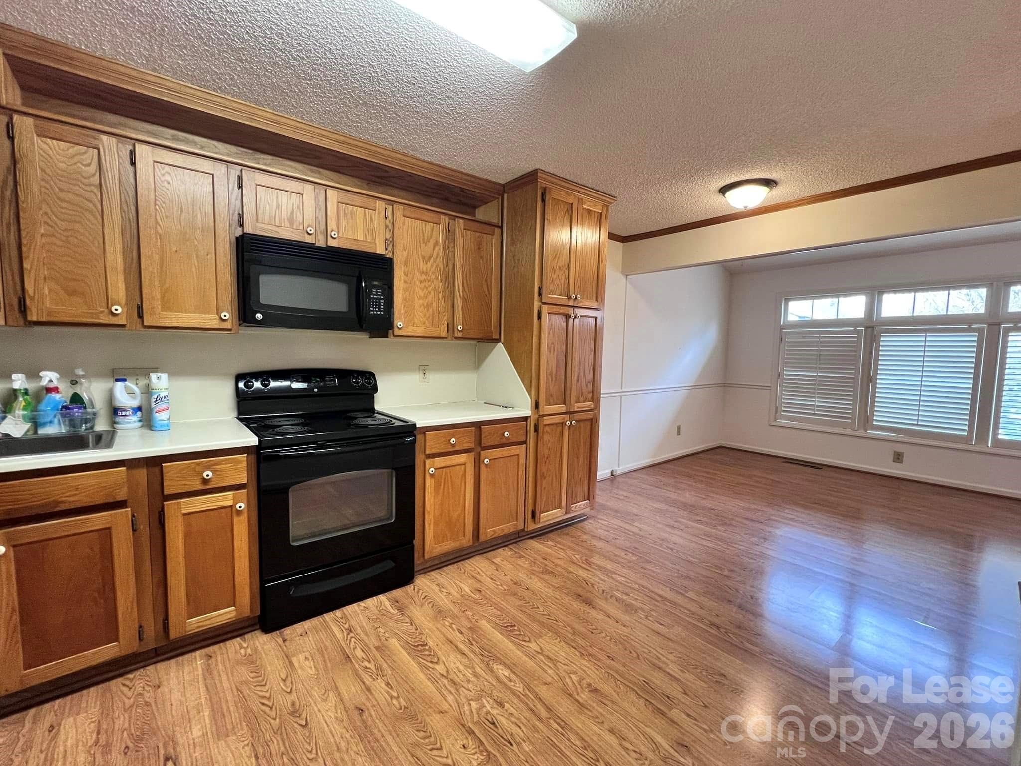 Unknown - Residential Lease