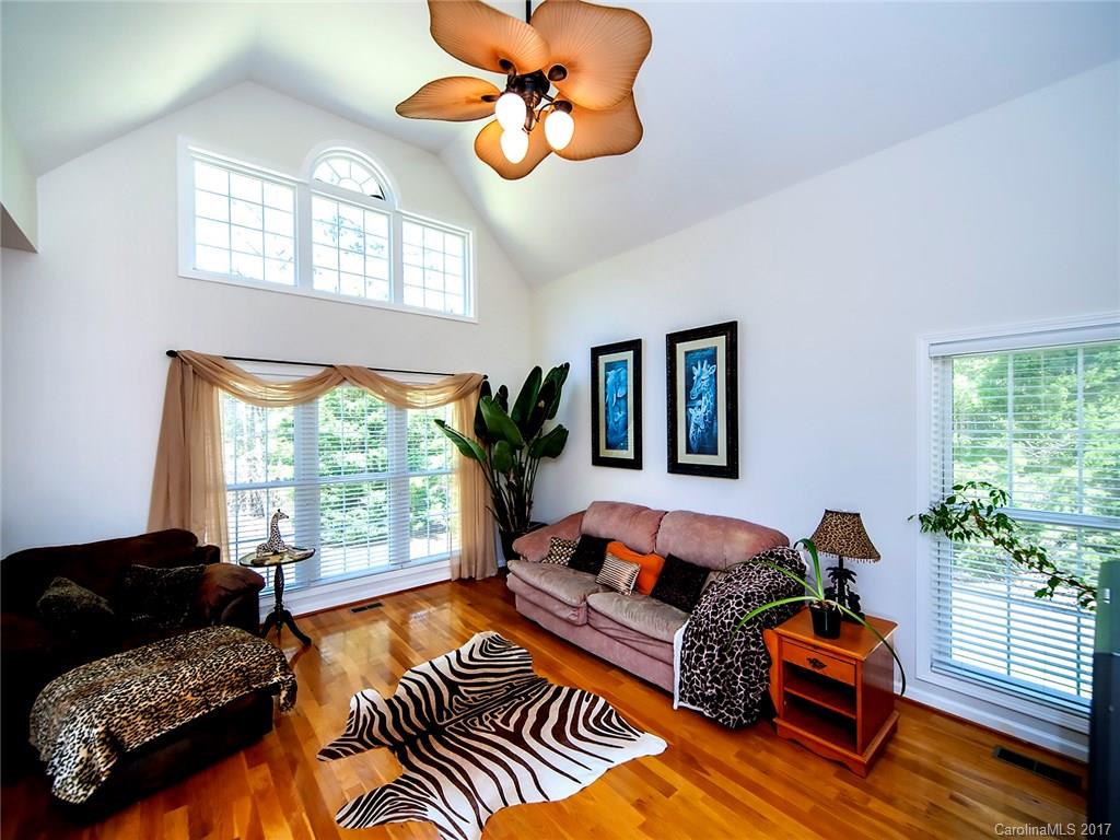 Vanderlakes - Residential