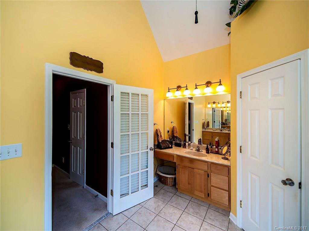 Vanderlakes - Residential