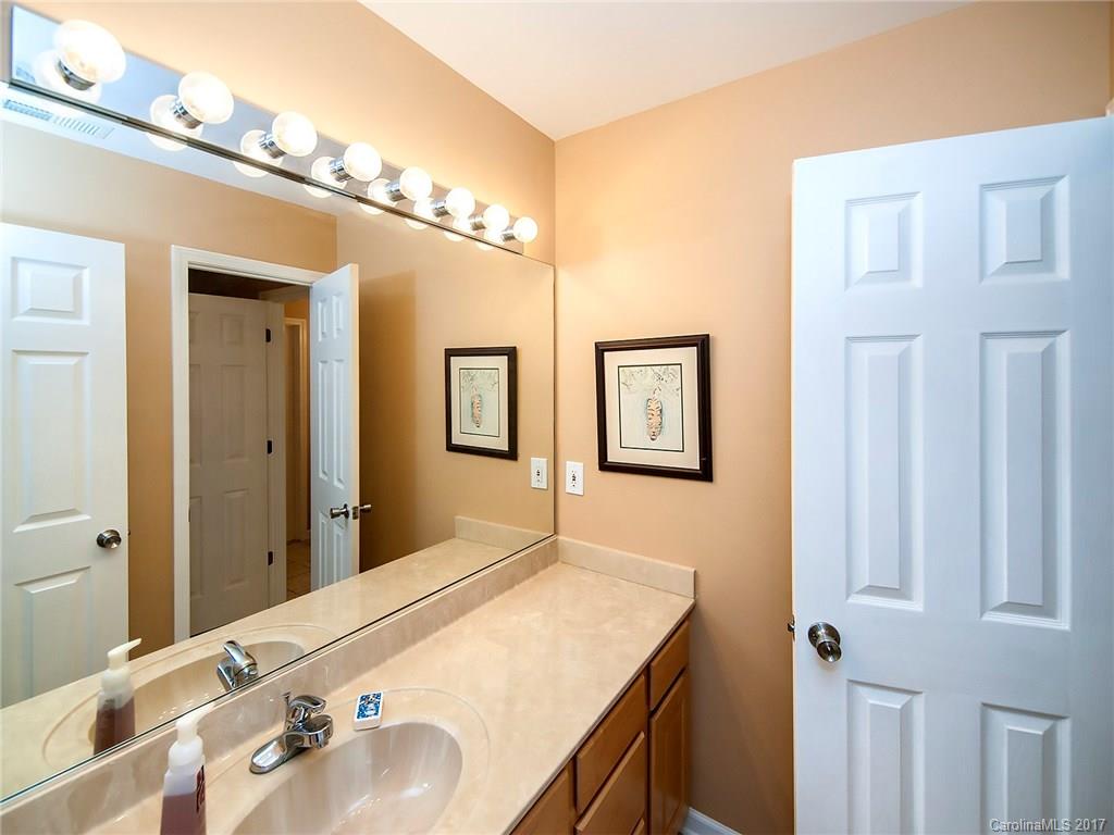 Vanderlakes - Residential