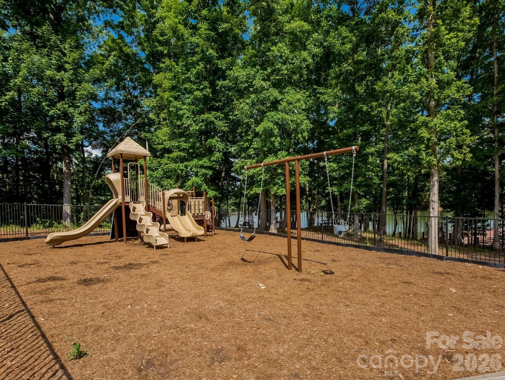 The Vineyards on Lake Wylie - Residential