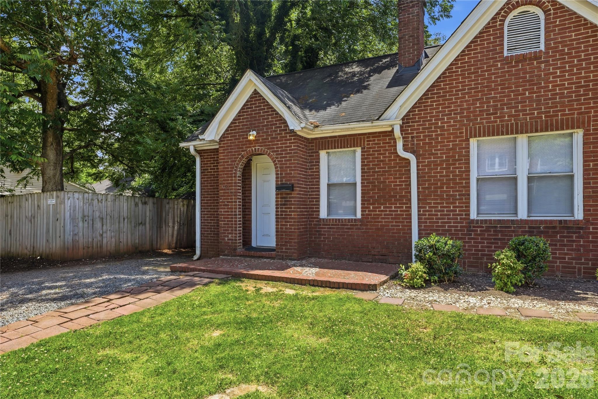 Wesley Heights - Residential Income