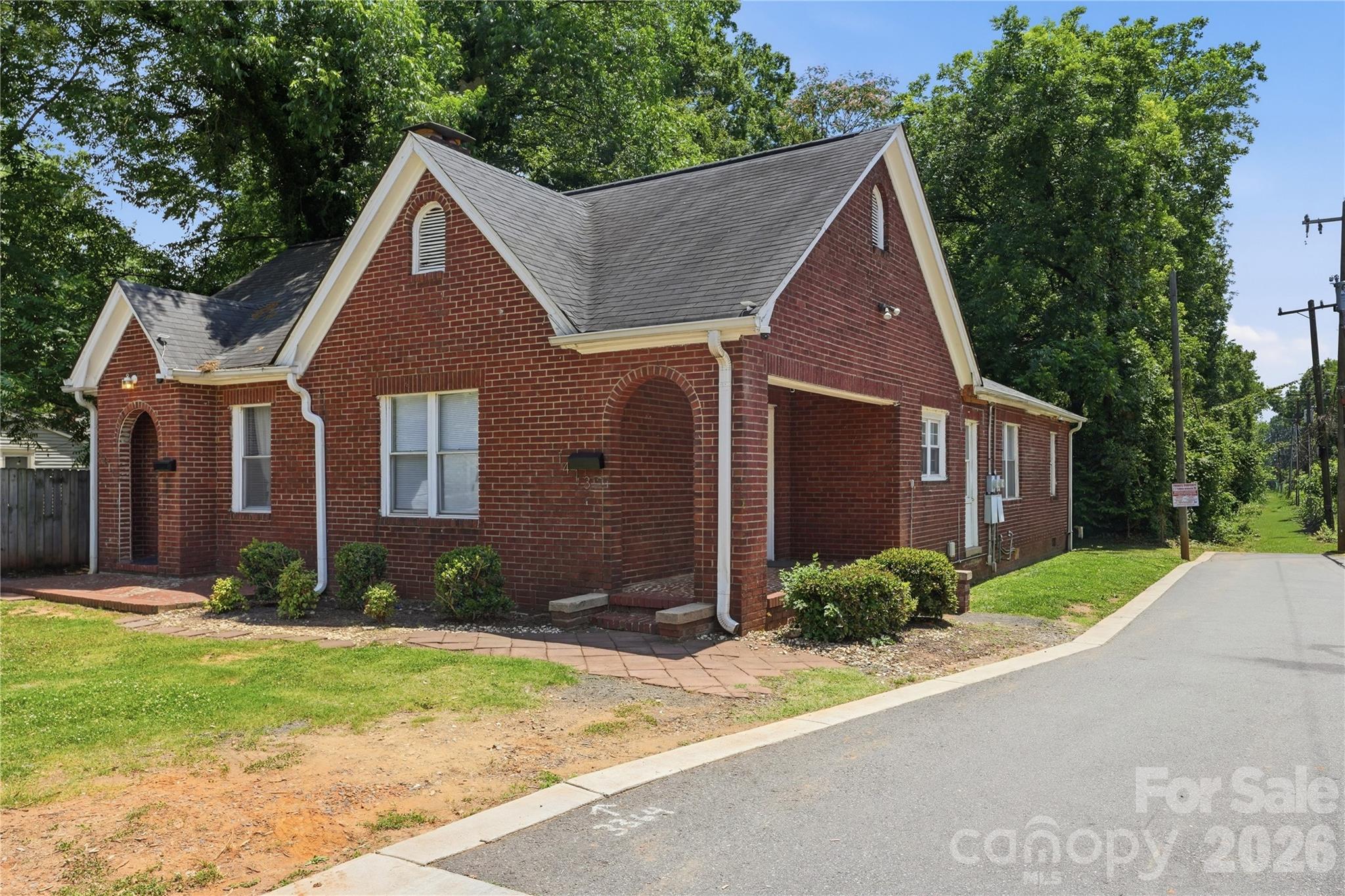 Wesley Heights - Residential Income