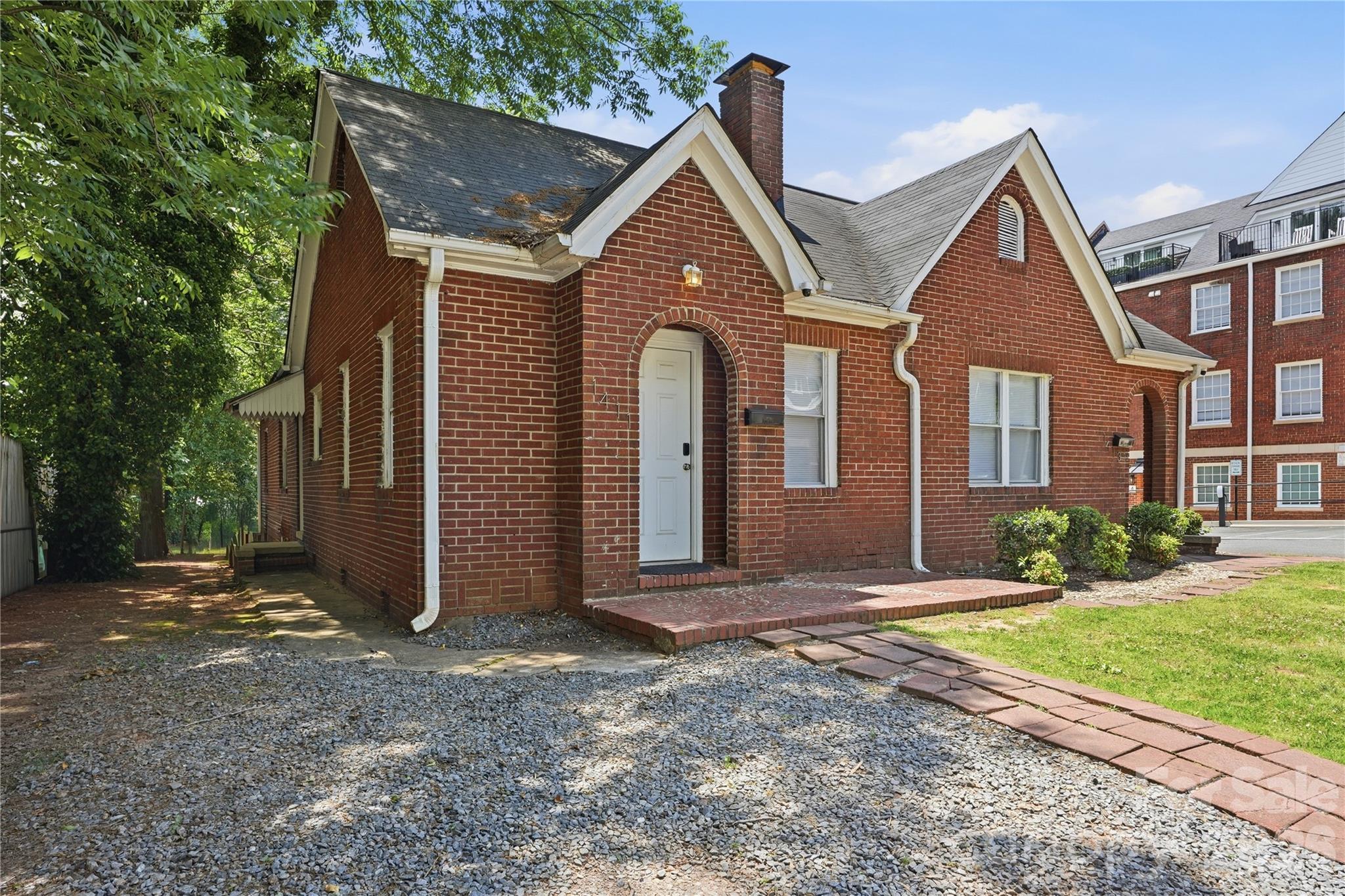 Wesley Heights - Residential Income