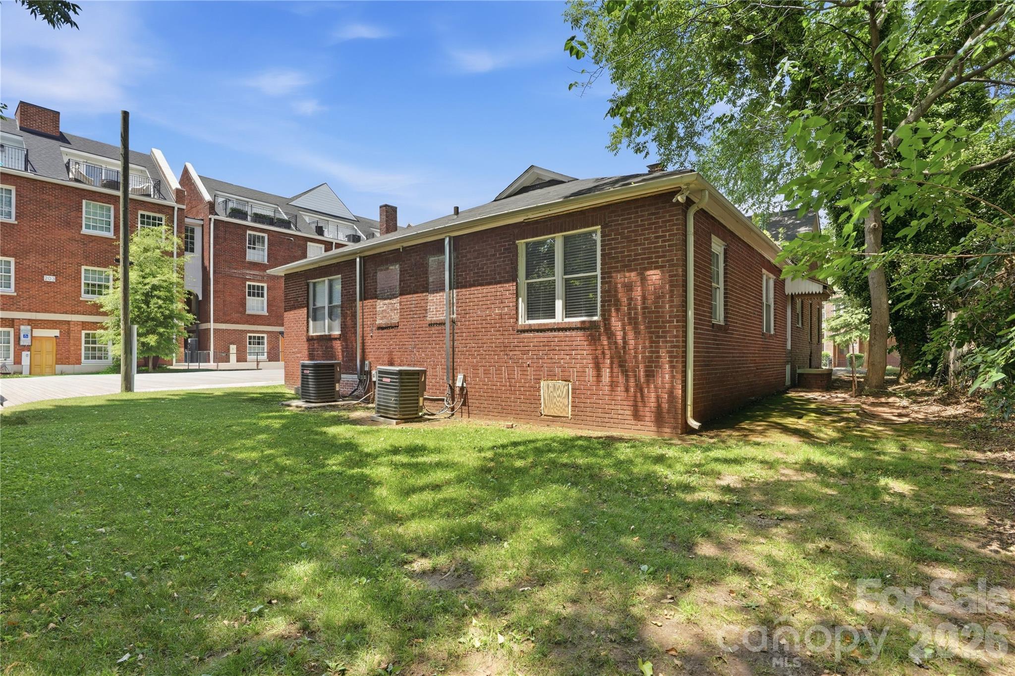 Wesley Heights - Residential Income
