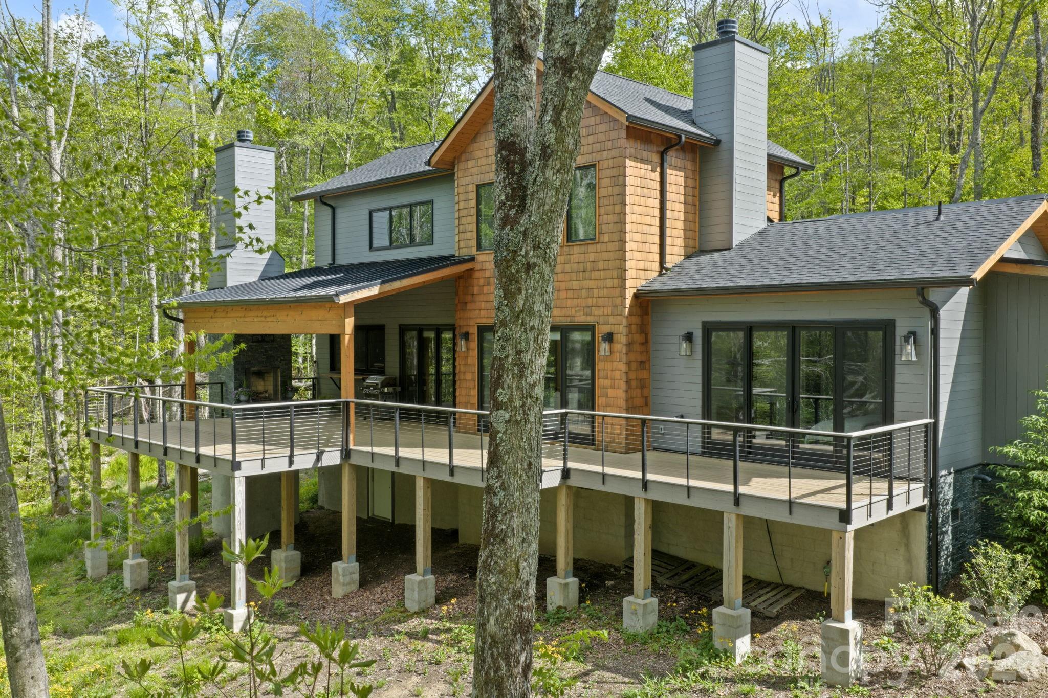 The Lodges At Eagles Nest - Residential
