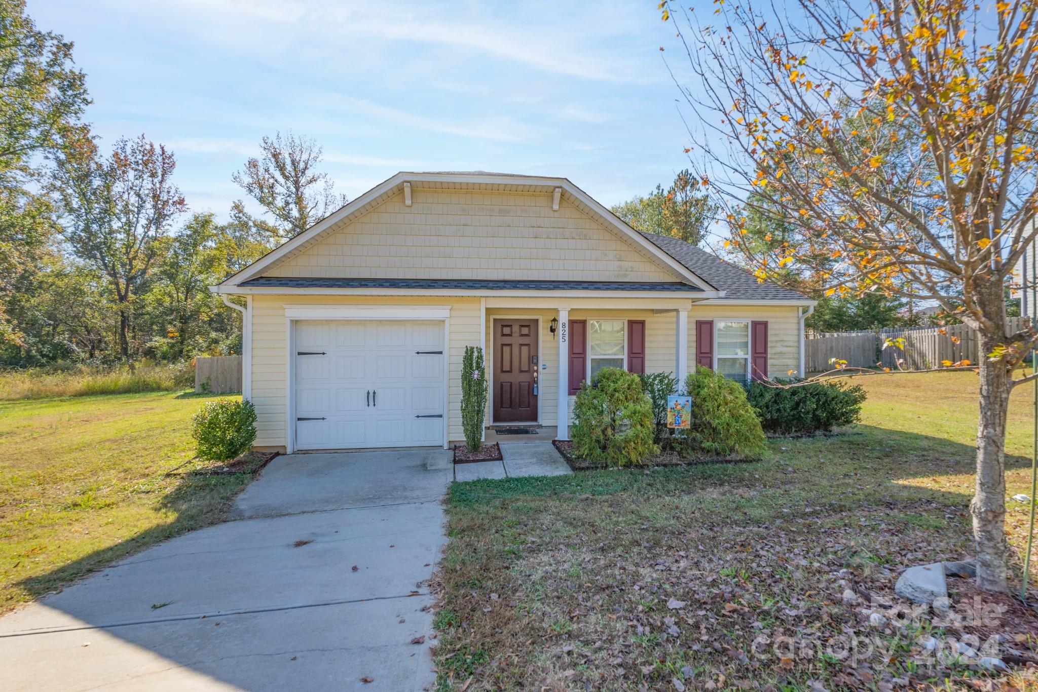 This 3 bedroom, 2 bath ranch with a large fenced back yard is ready for you to add your personal touches and make it your own. The open floorplan, vaulted ceiling in living room, and natural light welcome you.  The flex room just off the living room can be used as an office, playroom, library or craft room.  New roof and gutters installed in June 2024 and one side of house had new vinyl siding installed due to hail damage. This home is just 5 minutes to downtown Rock Hill, 5 minutes to Winthrop, 5 minutes to Glencairn Garden, and 10 minutes to Cherry Park.