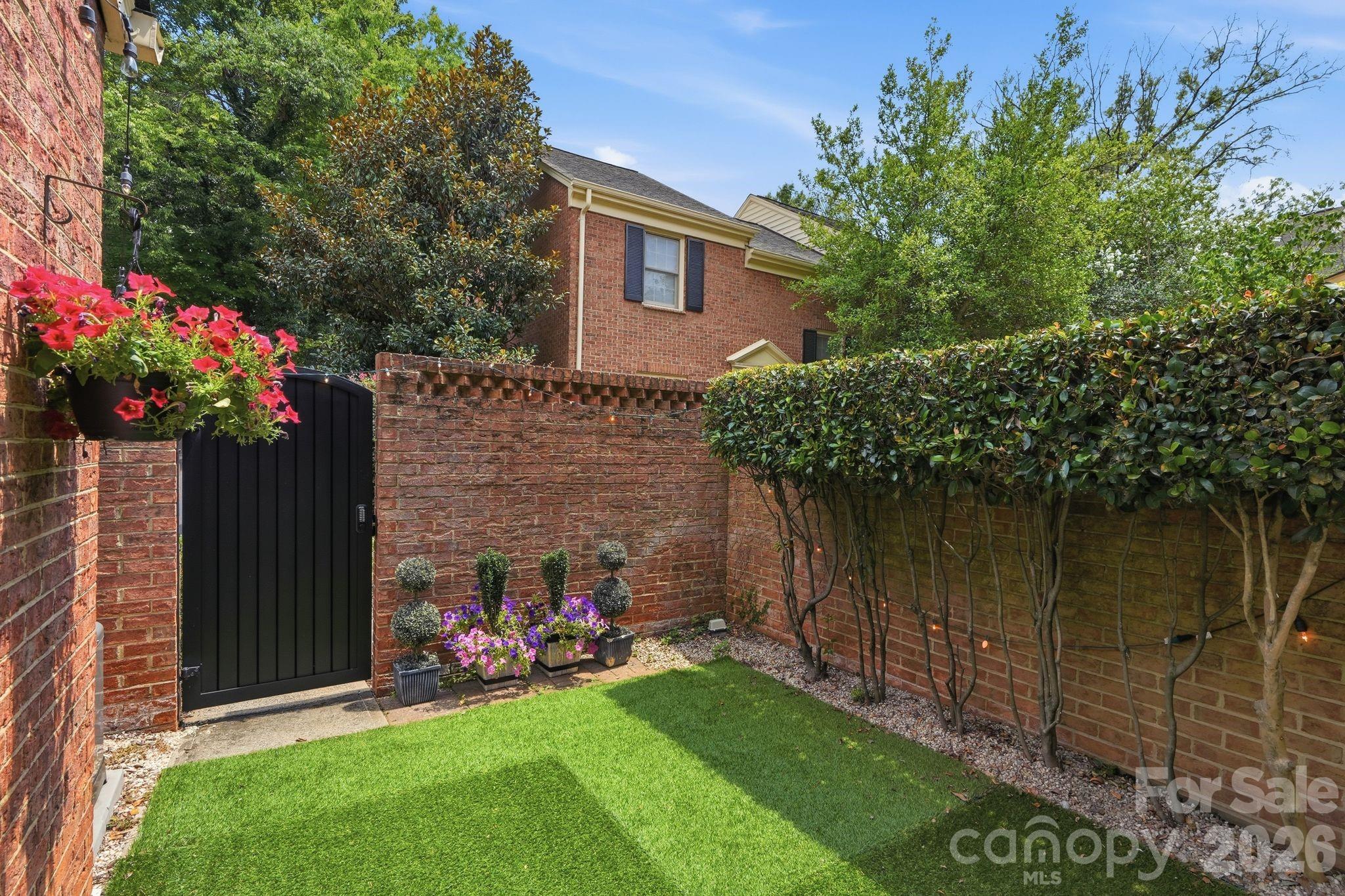 Hackberry Court - Residential