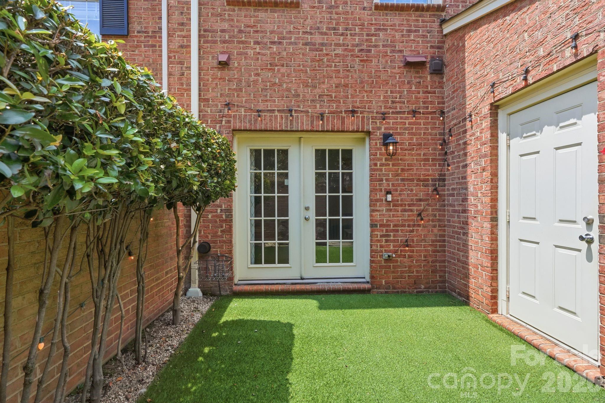 Hackberry Court - Residential