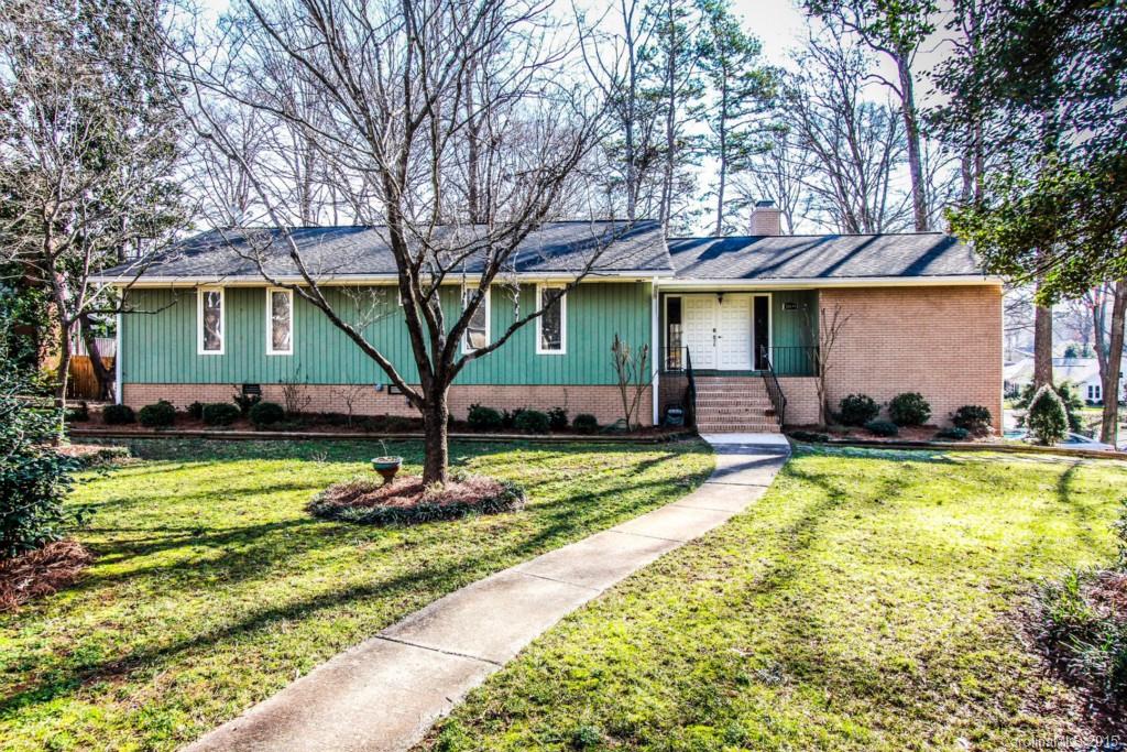 Remodeled Fam home. 3 Main FL Bdrms w/walk in closets & pvt  baths(new Jack& Jill). Lvng RM w/FPL & Ent center, LG Kit, DNG RM & main entry RM. Downstairs living w/rear entry for entertaining: Movie Theatre,SM bar, 4th Bdrm & LG Bath. Garage for 4+ cars. Features: dual A/C, Security Cam Sys, Cable, Balcony/Patio, Dishwasher, Laundry, Microwave, Storage, Sm Fridge & Wine Cooler. Area features: Bus line, Great Dining & Shopping, Top Elem-Midle-High schools, Freeway access, Parks/Recreation.
