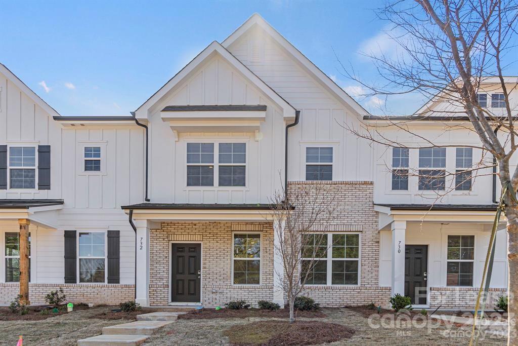 Available for June 1 move in, brand new construction. 9 foot ceilings, wood floor throughout main level, open floor plan. Kitchen has granite counters, tile backsplash, SS appliances, 5 burner gas range with convection/air fryer oven. Laundry room upstairs includes the washer/dryer. 2 car garage in the rear. Primary bedroom features two walk in closets, en suite bath with dual sinks, walk in shower.