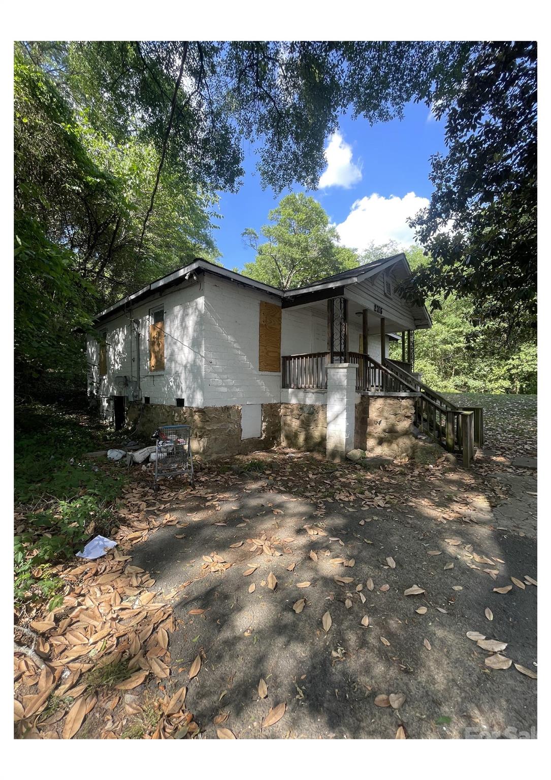 CALLING ALL INVESTORS, REMODELERS & BUILDERS!! Diamond in the rough awaiting your vision. Property will require a full interior & exterior overhaul; to be sold for cash, as-is, where is. MASSIVE 0.70-acre lot in very busy area of Charlotte, surrounded by countless eateries, retail, service-based businesses, etc. TONS of potential here!! Very easy access to I-77, I-85, & the Billy Graham Parkway. 10-15 mins. from Charlotte Doglas Intl. Airport. Home to Revolution and Clanton Park, which together feature walking trails, athletic facilities, tennis courts, a golf course, etc. Lucrative opportunity for the Buyer who's not afraid of the sweat equity required & is familiar with this type of flip opportunity. Do not miss your chance!!