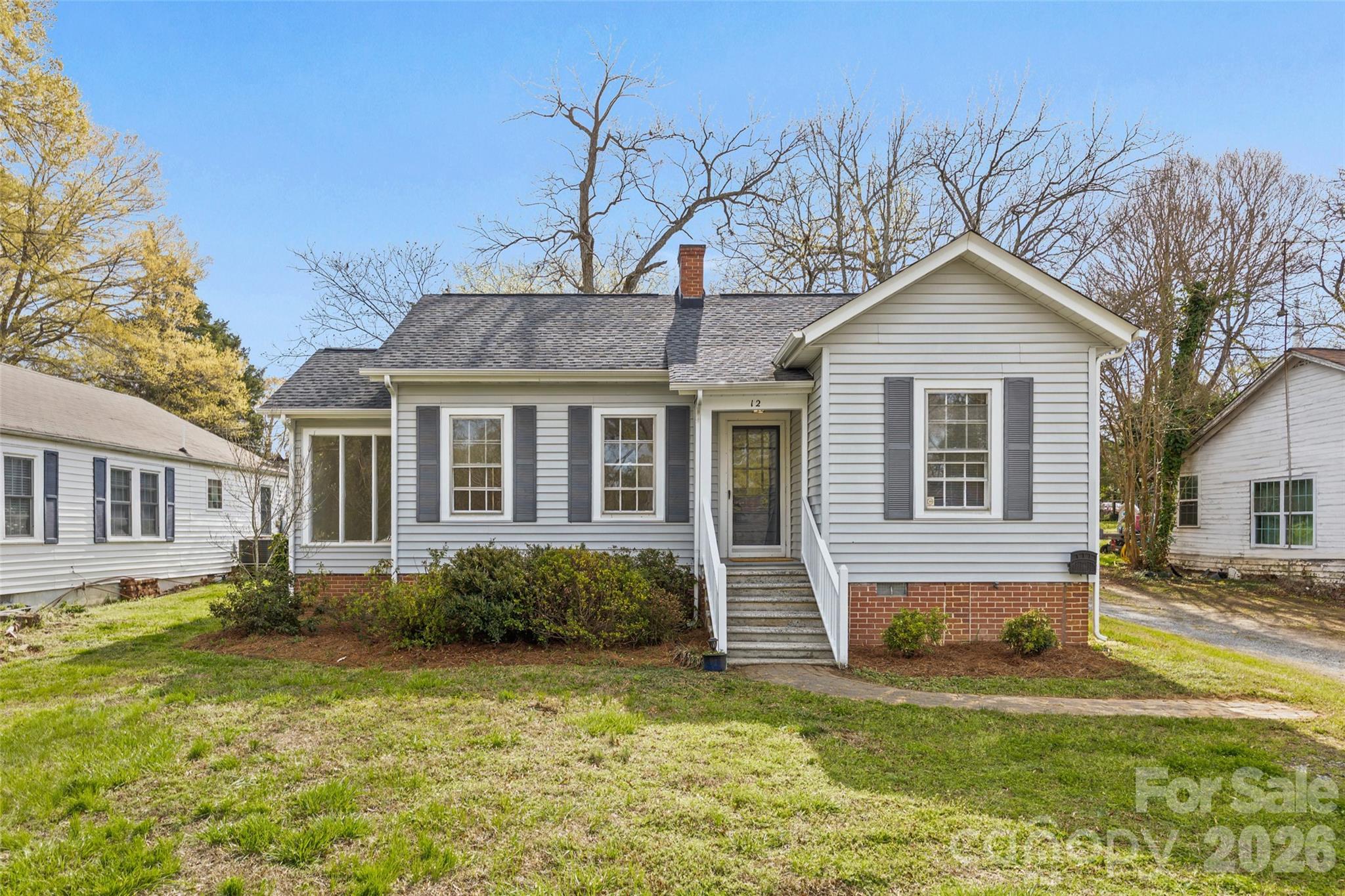 **$3000 Seller Paid Concessions**

Charming Craftsman in Historic York – No HOA!
Welcome home to this cozy and inviting Craftsman-style ranch nestled in an established neighborhood in the heart of York’s historic district. Featuring real hardwood floors throughout and fresh paint, this home blends timeless character with modern updates.The upgraded kitchen boasts quartz countertops, stainless steel appliances. A functional layout is perfect for everyday living. A versatile side room offers endless possibilities—ideal for a home office, nursery, playroom, or game room. Whether you're downsizing or need a starter home this one level home is ideal. Enjoy a level yard perfect for relaxing, entertaining, or outdoor activities. Conveniently located just minutes from downtown shops, dining, and local attractions, this home offers both charm and convenience. No HOA. Move-in ready. Full of character—don’t miss it!