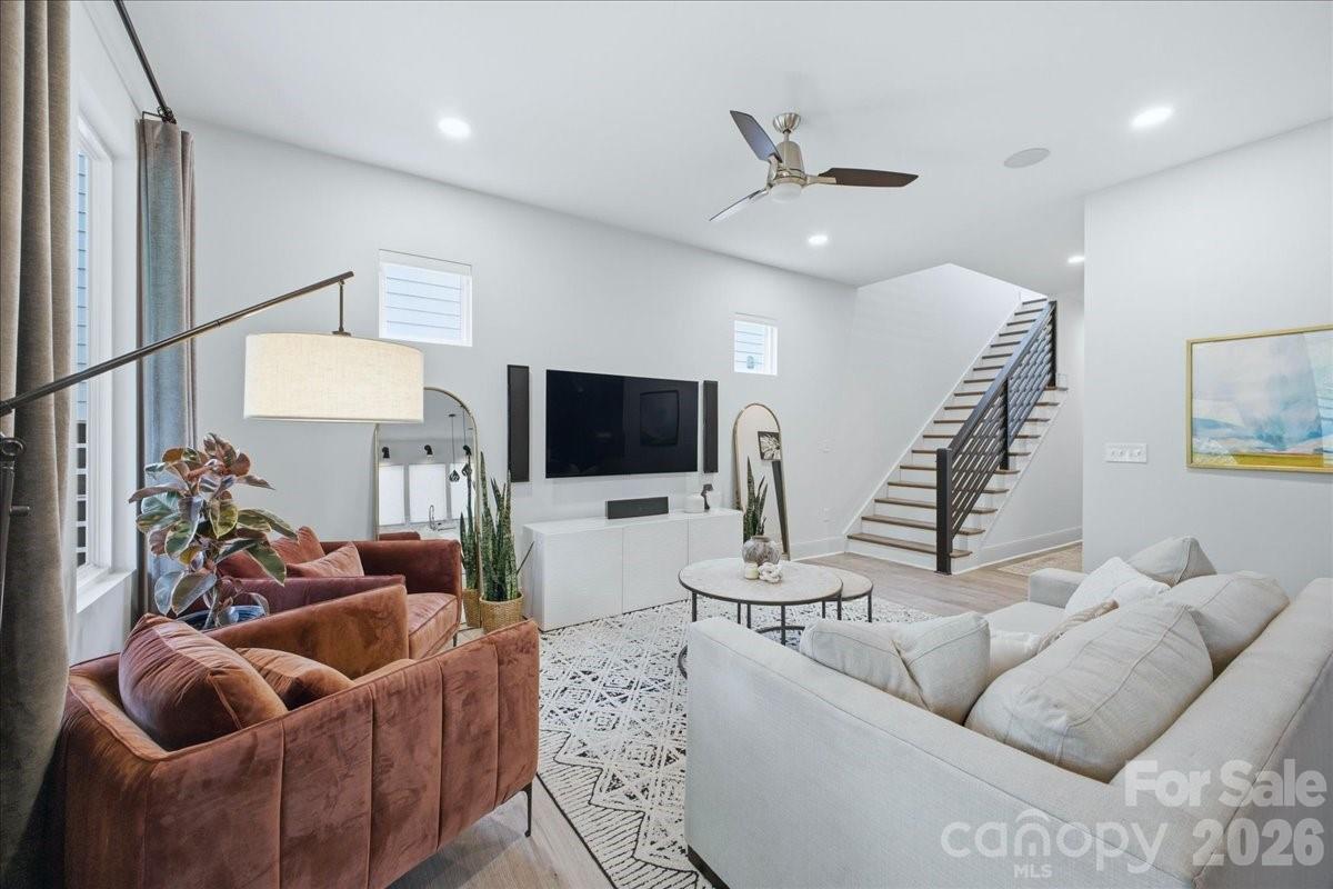 Commonwealth - Residential