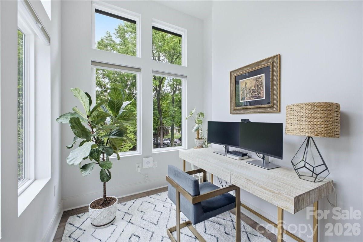 Commonwealth - Residential