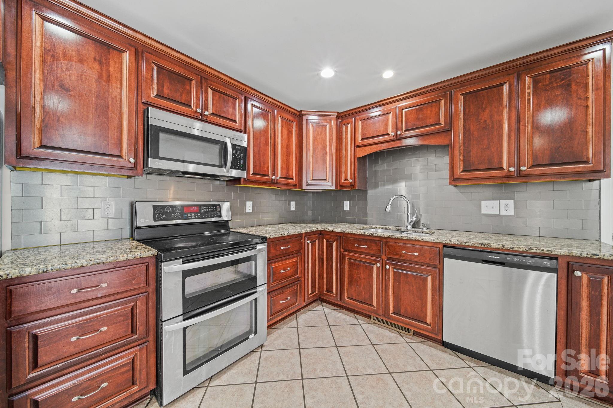 Edgewood Farms - Residential