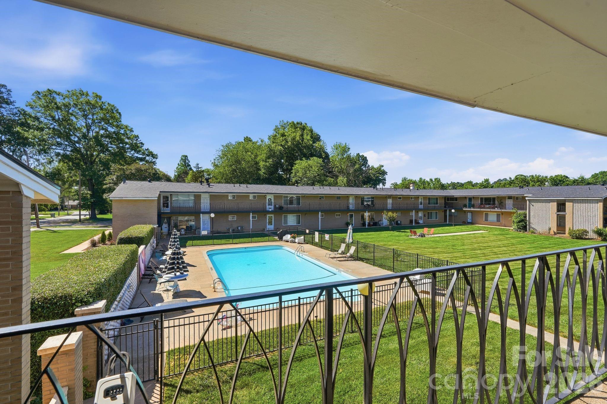 Tropicana - Residential