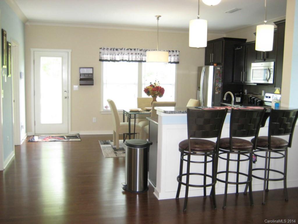 Newport Lakes - Residential