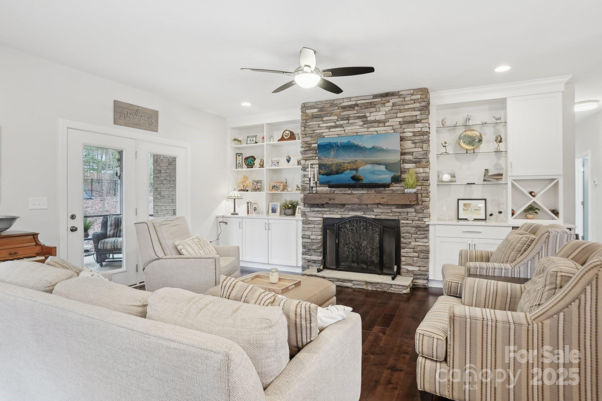River Hills - Residential