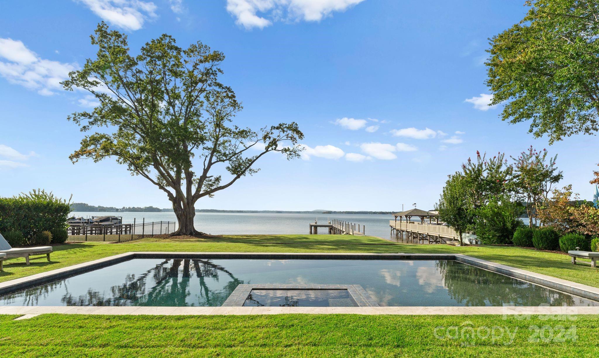 Diane Shores - Residential