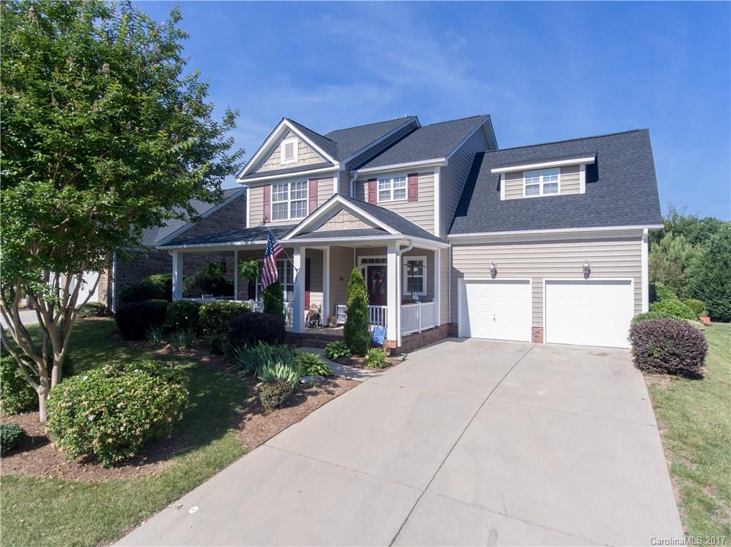 Well maintained home! Formal LR being used for office, Formal DR, spacious Kit w/lots of storage & pantry, F/P in den, Mstr w/lrg walk-in closet, Lgr bonus could be 4th bedroom, laundry up near bedrooms, , fenced yard, irrigation front, back/sides of hm, stone patio overlooking relaxing fenced yard & small Koi pond. Comm features splash pool, near to dining, shopping, medical & l-77.