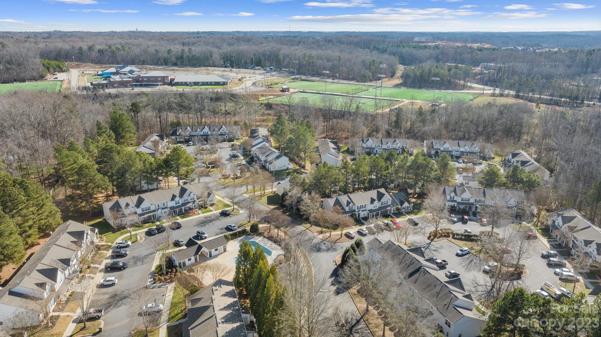 The Townes at River Crossing - Residential