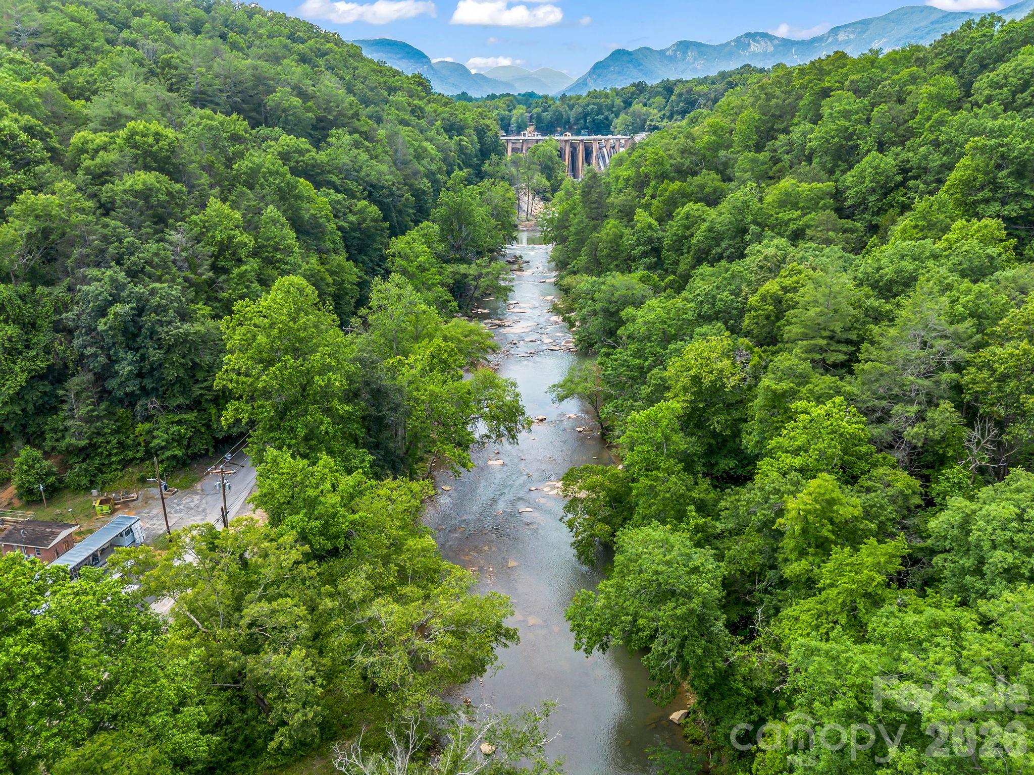 Riverbend - Land