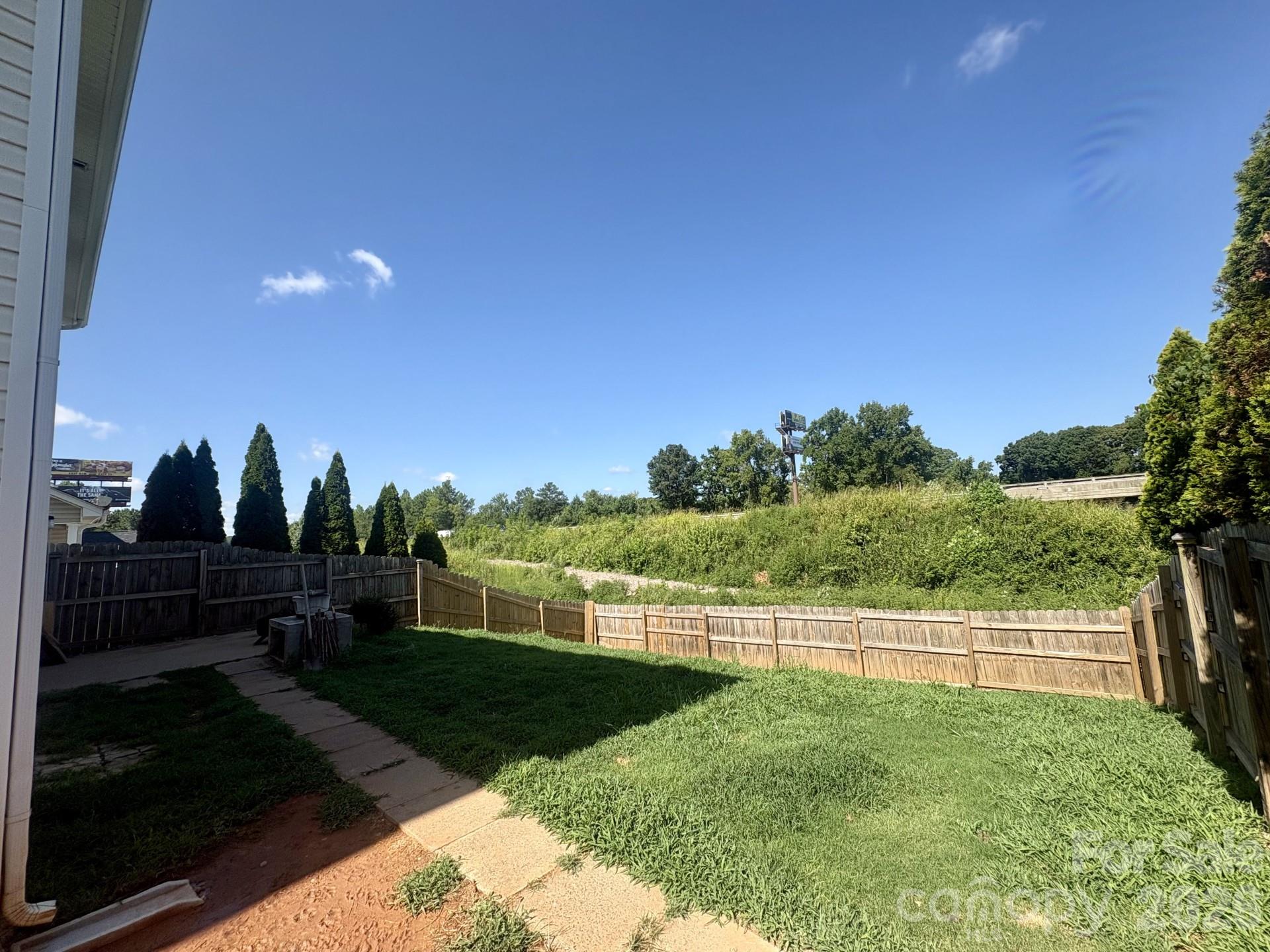 Jones Branch - Residential