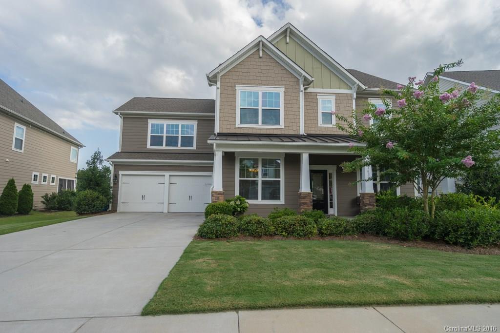 Wonderful 5 bedroom home in amenity rich Springfield! This 4 year old home on a premium lot features a gourmet kitchen with gas stove and double oven, large and landscaped back yard, screened in porch, irrigation system, finished garage with shelving and upgraded lighting. Amenities include the highly rated Springfield Golf Club, community center with 3 swimming pools, community house with gym, picnic area, lit tennis courts and more.